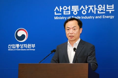 산업부 “日 근거 없는 비방···韓 수출통제 폄훼 중단하라”