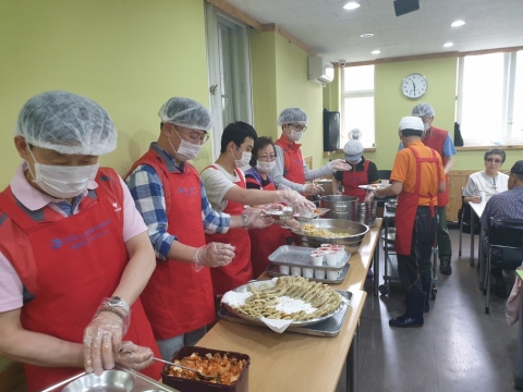 마사회 중랑지사, 어르신을 위한 무료급식소 봉사활동 실시
