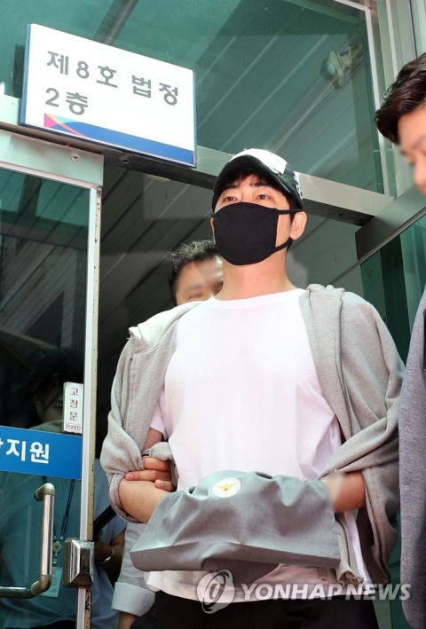 강지환 “모든 혐의 인정···죗값 달게 받겠다”