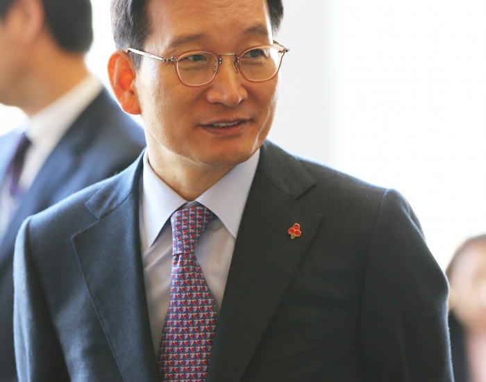 호반건설 IPO 앞두고 ‘오너기업’ 이미지 지우기···김상열 대표이사직 사퇴 기사의 사진