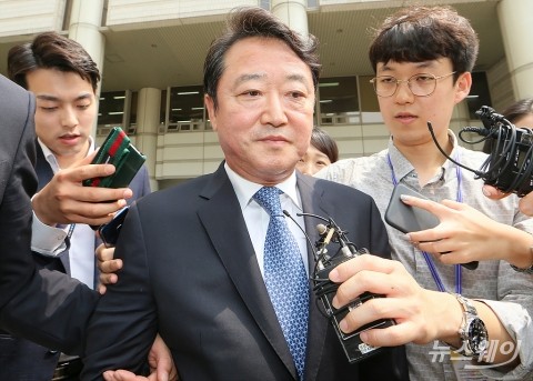 ‘인보사 의혹’ 이웅열 전 코오롱회장 영장심사 30일로 연기(종합)