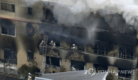 ‘쿄애니 방화참사’에 아베 총리 “너무 처참해 말 잃어”