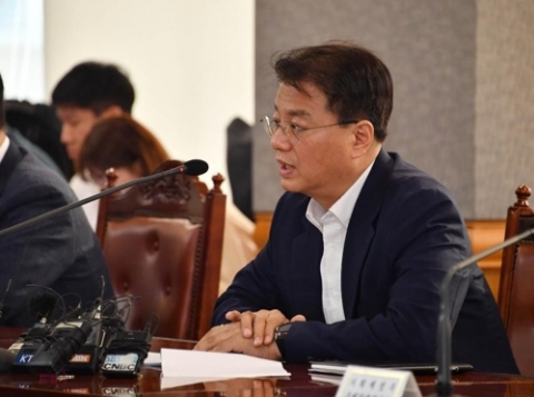 기재차관보 “시장 변동성 과하면 조치···원화 위안화 동조 과도”