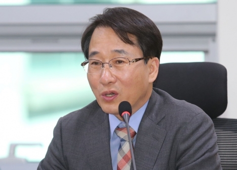 경제보복에 근로시간 단축도 속도조절?···與 의원, 1년 유예 방안 제시