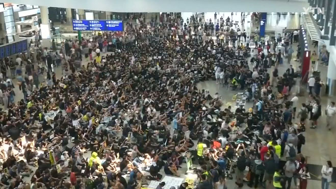 9일부터 사흘간 홍콩국제공항서 ‘송환법 반대 시위’ / 사진=YTN
