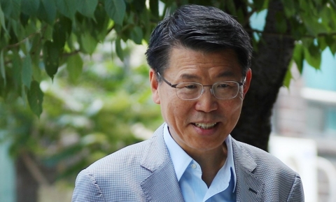 은성수 “‘가상통화 거래소 신고 법제화’ 논의 지원할 것”