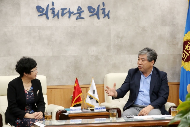 송한준 경기도의회 의장, 中 산둥성 룽청시 방문단 접견
