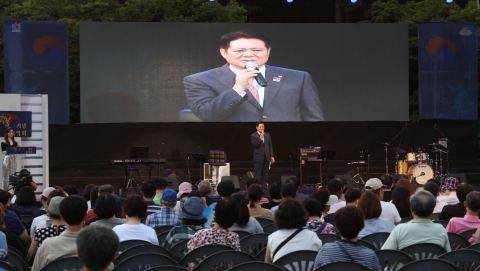 최대호 안양시장 “세계를 이끄는 중심, 안양시가 함께 할 것”