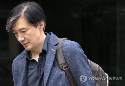 조국, 딸 ‘낙제 장학금’ 의혹···두 차례 낙제에도 1000만원 받아