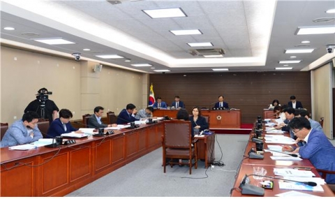 서울시의회, `서울시 공무직 채용 및 복무 등에 관한 조례안` 공청회 개최