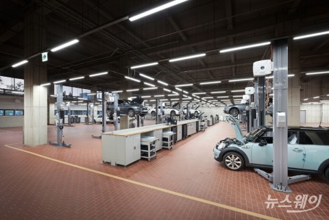 BMW 송도 콤플렉스, “월 450대 차량 수리”