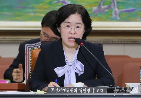 정갑윤, ‘미혼’ 조성욱 후보자에 “출산 의무부터 다해야”