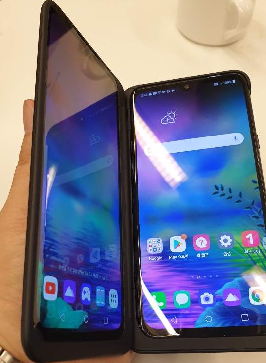 LG전자의 2019 하반기 전략 스마트폰 LG V50S 씽큐. 사진=최홍기 기자