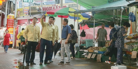  김상돈 의왕시장, 태풍 ‘링링’ 북상 대비 ‘부곡도깨비시장’ 사전 점검