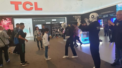 행사장에 축구선수와 배트카가 등장한 사연