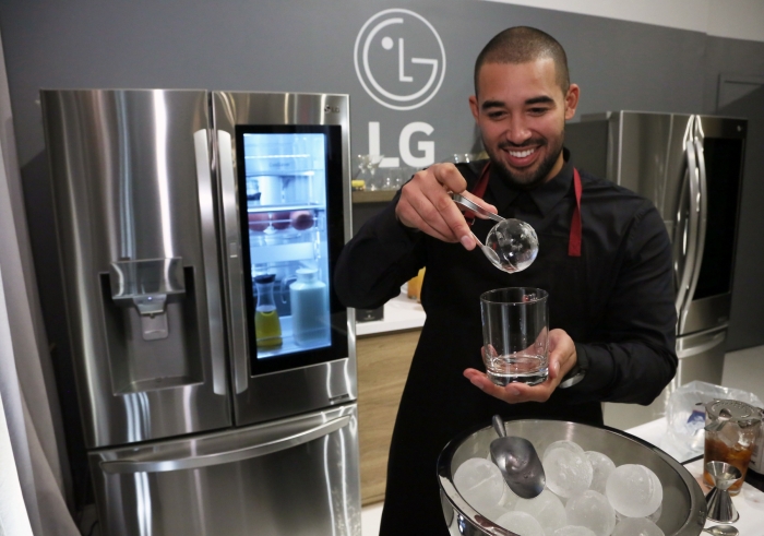 ‘LG 인스타뷰 냉장고’ 얼음은 어떤 맛?···뉴욕 팝업스토어 오픈 기사의 사진