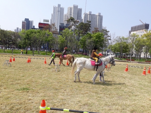 마사회 안산지사, 지역 축제기간 ‘승마체험교실’ 운영