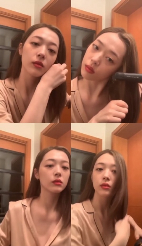 설리, SNS 라이브 방송 중 일부 신체 노출에 구설 올라