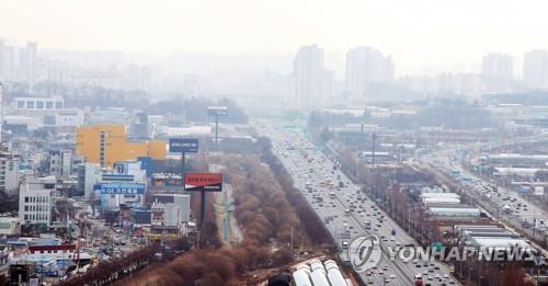 “경부고속도로, 대기오염 물질 배출 가장 많은 고속도로” 기사의 사진