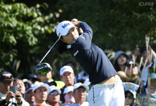 ‘세계 1위’ 고진영, 하이트진로 챔피언십 우승···LPGA 통산 6승째