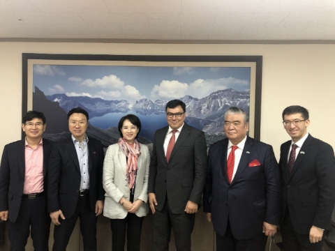 강성종 신한대 총장, 우즈벡 부총리와 함께 유은혜 교육부장관 예방