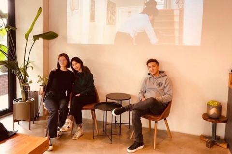 박시은-진태현 부부, 대학생 딸 입양 소식 전해···“진짜 엄마 아빠가 되어주기로”