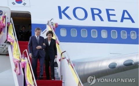 文대통령, 태국 도착···저녁 갈라 만찬으로 일정 시작