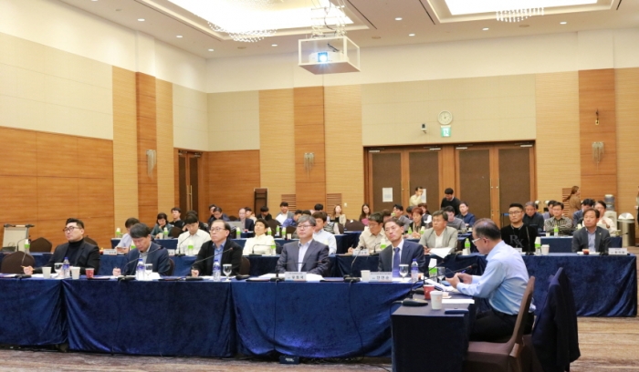 전남테크노파크가 ‘2020년 전남 지역산업진흥계획 수립’을 위해 10월 31일 29개 기관 100여명의 임직원이 참여하는 통합 워크숍을 개최하고 있다.