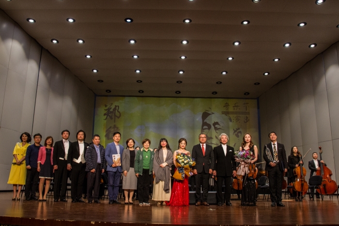 ‘중국 저장성 정율성 음악회’에 참가한 공연단 단체사진 모습