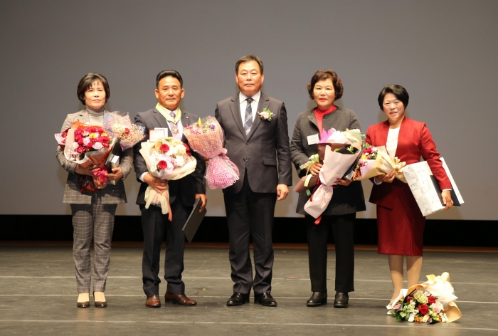 무안군 해제면 새마을부녀회, 행안부장관 단체상 수상 기사의 사진