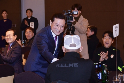 ‘내년엔 1부리그’ 광주FC, 승격보고회 개최