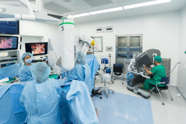 이대서울병원 “하이브리드 단일공 로봇수술, 기존 수술보다 수술 시간 짧고 회복 빨라”
