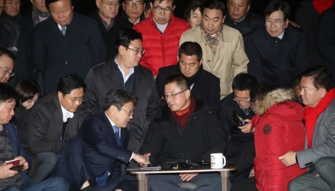 지소미아 연기, 여야 긍정적 평가···황교안 단식은 계속