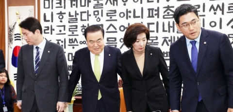 오전에 합의해 놓고 오후에 딴소리···‘데이터3법’ 개정 의지는 있나