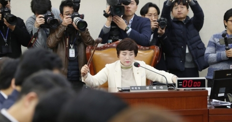 개인정보보호법, 행안위 문턱 넘어···‘데이터 3법’ 물꼬 트일까