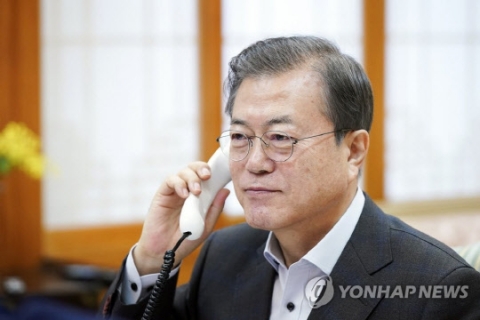文대통령-트럼프 통화···“비핵화 대화 모멘텀 유지 공감”