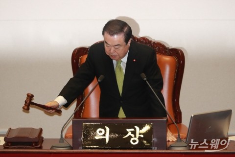 문 의장 아들 문석균 “총선 출마준비 변함없다”