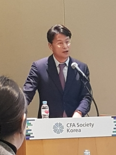 박천웅 CFA한국협회장은 서울 여의도에서 ‘상장회사의 기업 거버넌스 투자자 매뉴얼’(이하 기업 거버넌스 매뉴얼)의 한국어판 발간을 기념하는 기자간담회를 11일 개최했다.