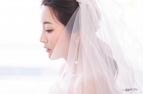 ‘이완♥’ 이보미, 웨딩 화보 공개···“너무너무 감사합니다”