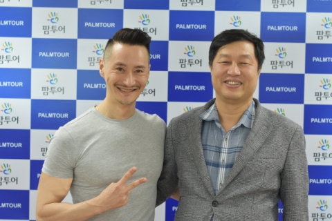 “본능에 충실해~” 리마리오 이상훈, 팜투어 허니문박람회 현장 찾아
