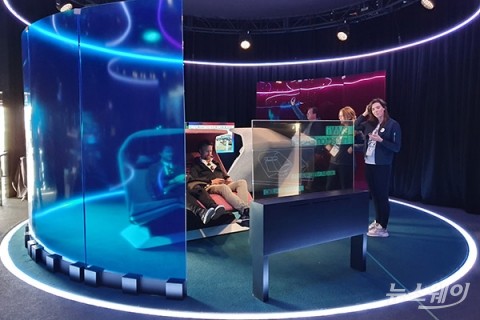  BMW, 최초 공개 ‘i Interaction EASE’ 자율주행 혁명