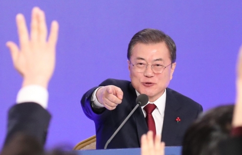 조국에 “마음의 빚졌다”···윤석열에 “개혁 앞장서길”