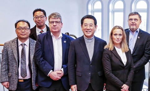 김영록 지사, 해상풍력 선진지 덴마크 에스비에르항 시찰