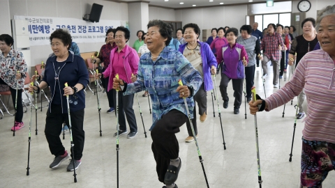 장수군, 삼삼오오(三三五五) 건강걷기 프로그램 운영