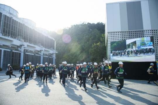지난해 10월 28일 한국중부발전 세종발전본부에서 본부 및 협력기업 직원들이 안전한국훈련에 참여하고 있다.