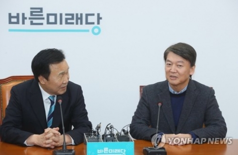 손학규 ‘비대위 전환’ 거절···안철수 “왜 회피하는지 이해어려워”