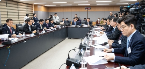 카드업계 “신사업 진출 절실”···역차별 해소 위한 규제완화 한 목소리