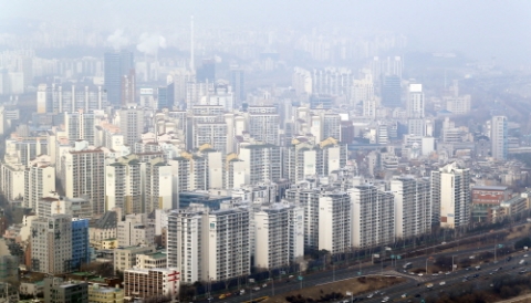 서울 강남4구 일제히 하락···1년만에 처음