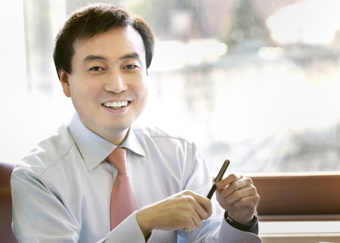 또 실적 경신 LG생활건강...차석용 남은 과제는 ‘글로벌화’