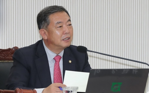 손학규 떠나 탈당하는 이찬열 “이제 한계인 것 같다”